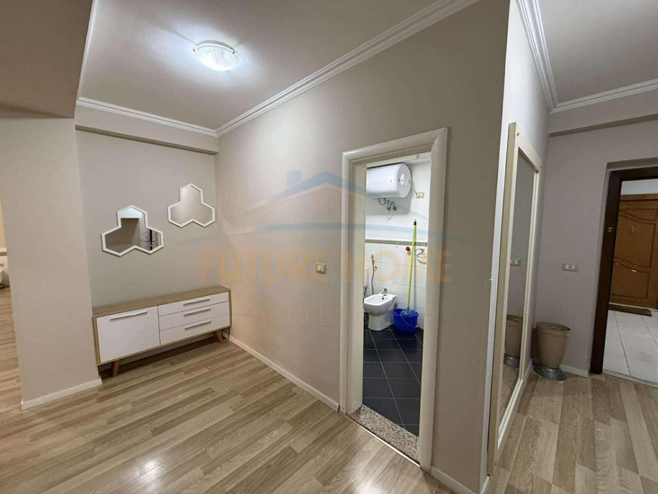 Tirane, shitet apartament Kati 1, 98 m² 320.000 € (Rruga Abdyl Frasheri)