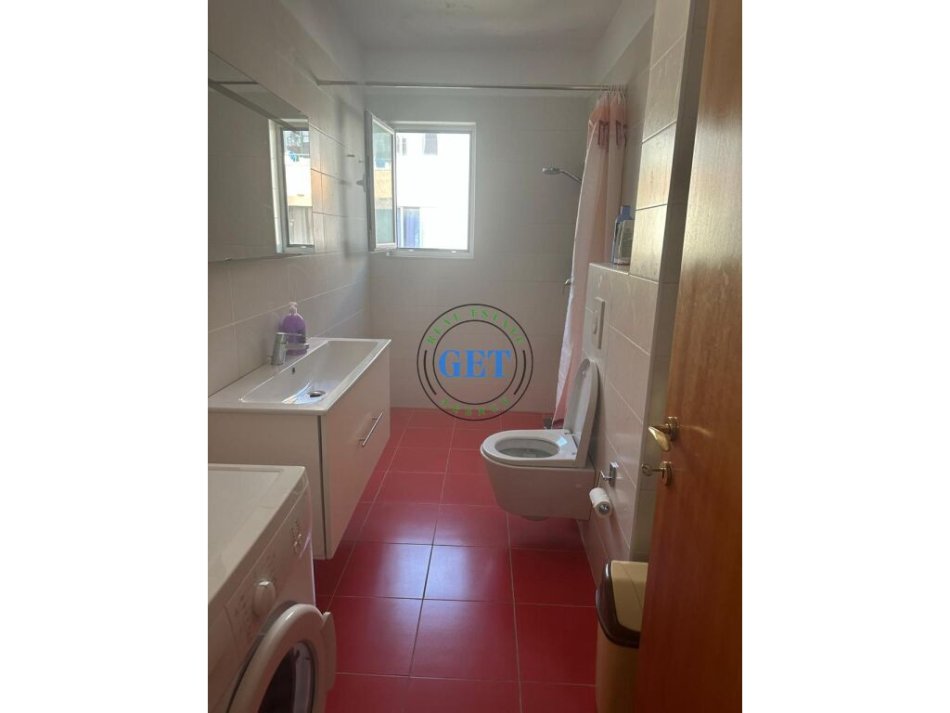 Durres, jepet me qera apartament 1+1+Ballkon Kati 4, 60 m² 300 € (Golem)