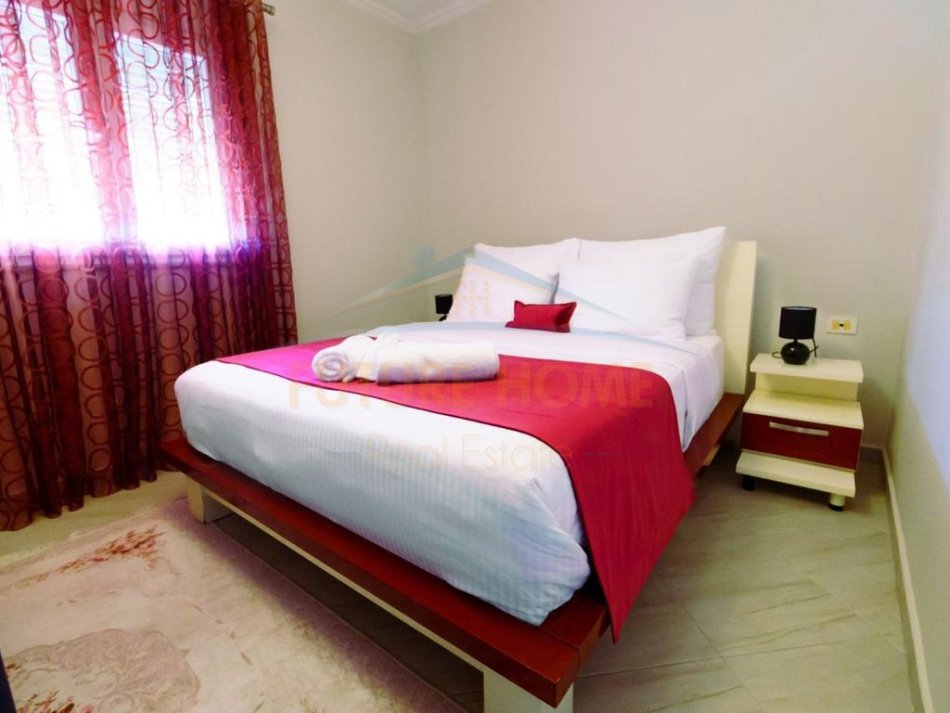 Tirane, jepet me qera apartament 2+1+Ballkon Kati 4, 72 m² 700 € (Ish Fusha e Aviacionit)