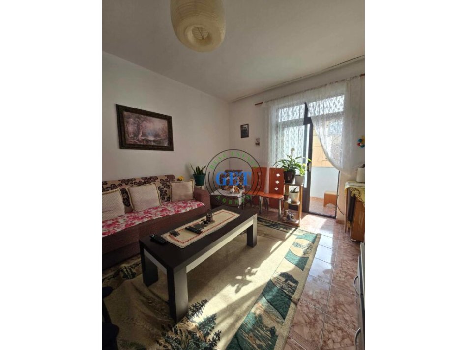Durres, shitet apartament 1+1+Ballkon Kati 3, 66 m² 65.000 € (Spitali)