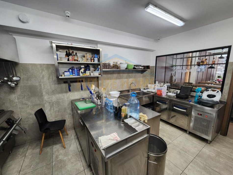 Tirane, jepet me qera bar-resorant Kati 0, 110 m² 1.750 € (Residenca Kodra e Diellit 1)