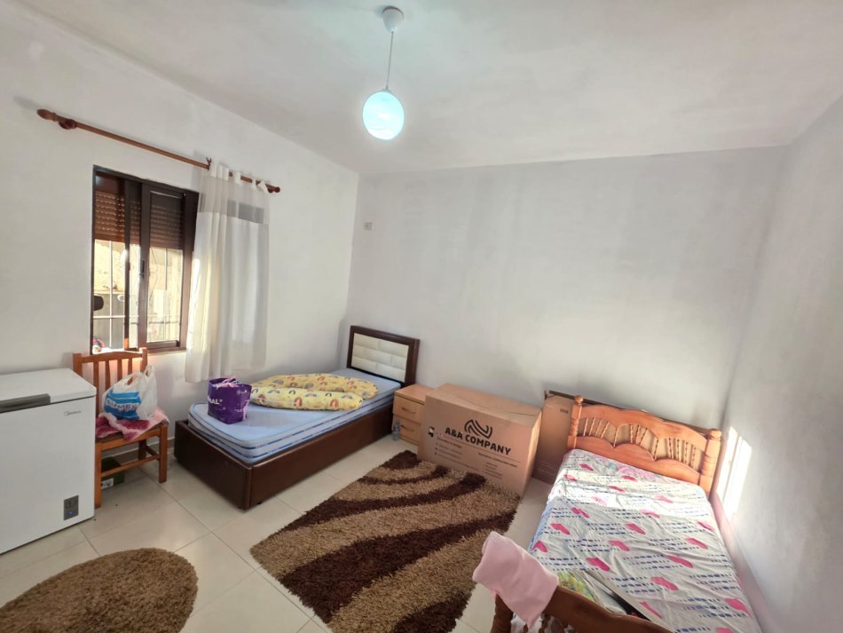 Tirane, jepet me qera Vile 2+1 Kati 1, 95 m² 350 € (Tek Nela 2)