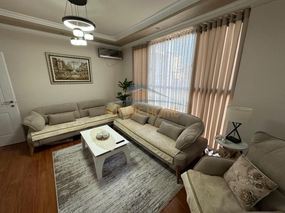 Tirane, shitet apartament 2+1+Ballkon Kati 6, 100 m² 150.000 € (unaza e re)