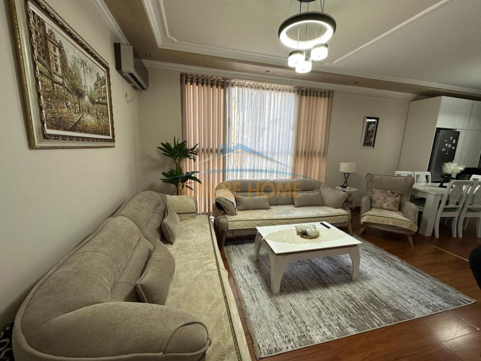 Tirane, shitet apartament 2+1+Ballkon Kati 6, 100 m² 150.000 € (unaza e re)