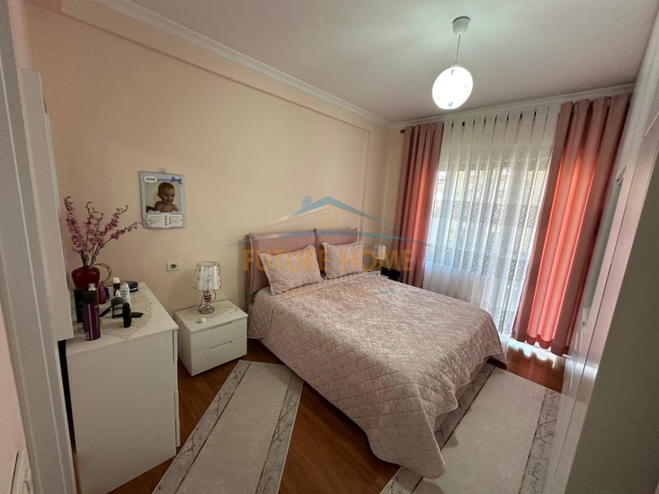 Tirane, shitet apartament 2+1+Ballkon Kati 6, 100 m² 150.000 € (unaza e re)