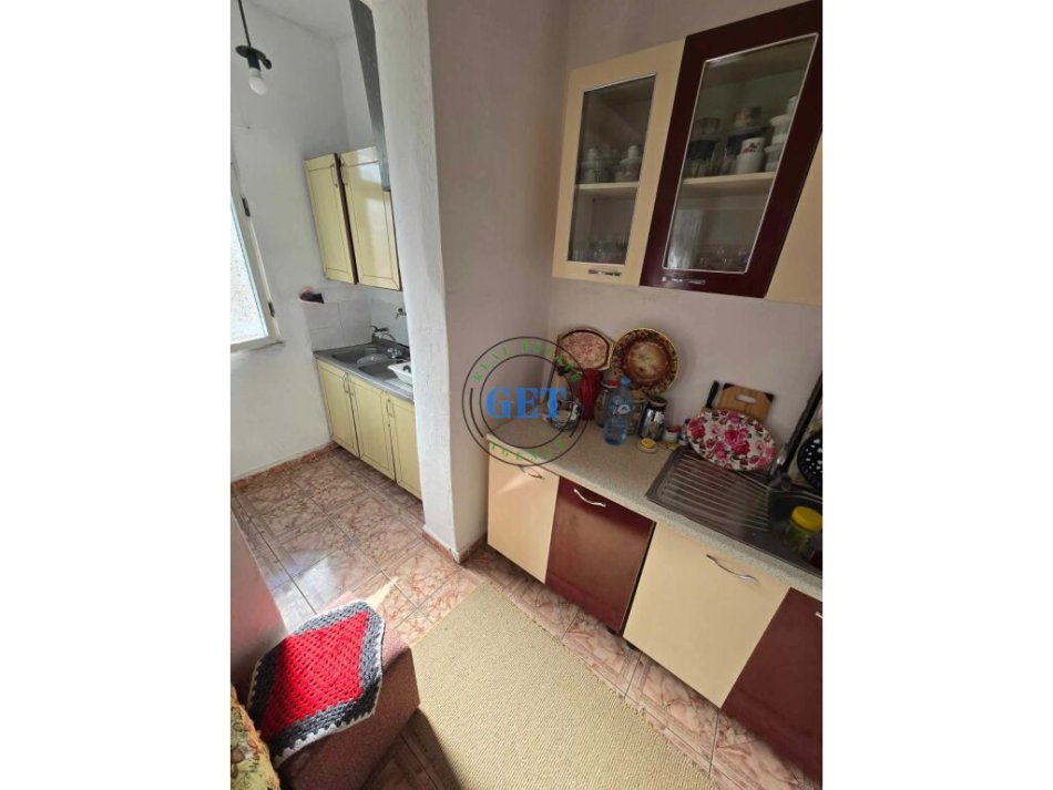 Durres, shitet apartament 1+1+Ballkon Kati 3, 66 m² 65.000 € (Spitali)