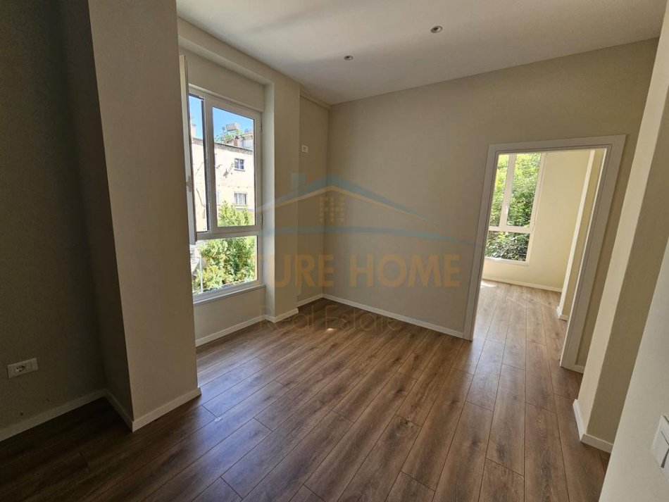 Tirane, shes apartament 1+1 Kati 4, 41 m² 124.000 € (Myslym Shyri, Tirane)