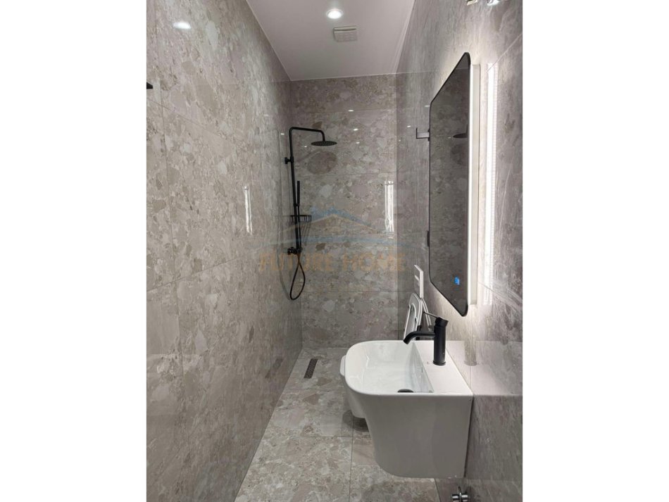 Tirane, shitet apartament 1+1 Kati 0, 57 m² 130.000 € (Liqeni Thate)   UNA53601