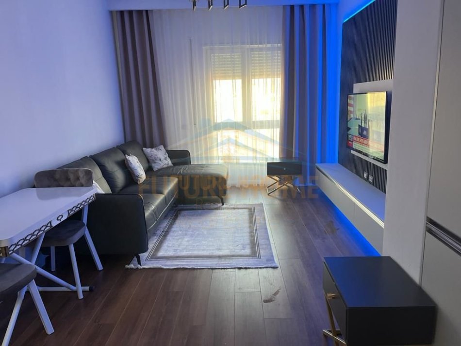 Tirane, shitet apartament 1+1 Kati 10, 71 m² 210.000 € (RRUGA BARRIKADAVE)  PRM53608