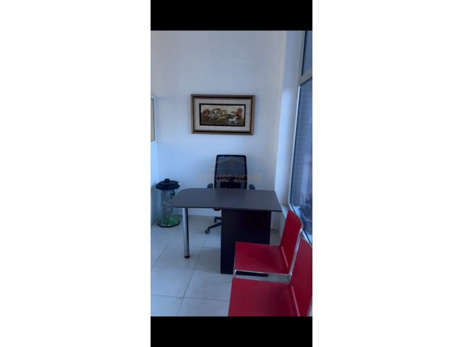 Durres, jepet me qera ambjent biznesi Kati 0, 47 m² 400 € (Ura e Dajlanit)