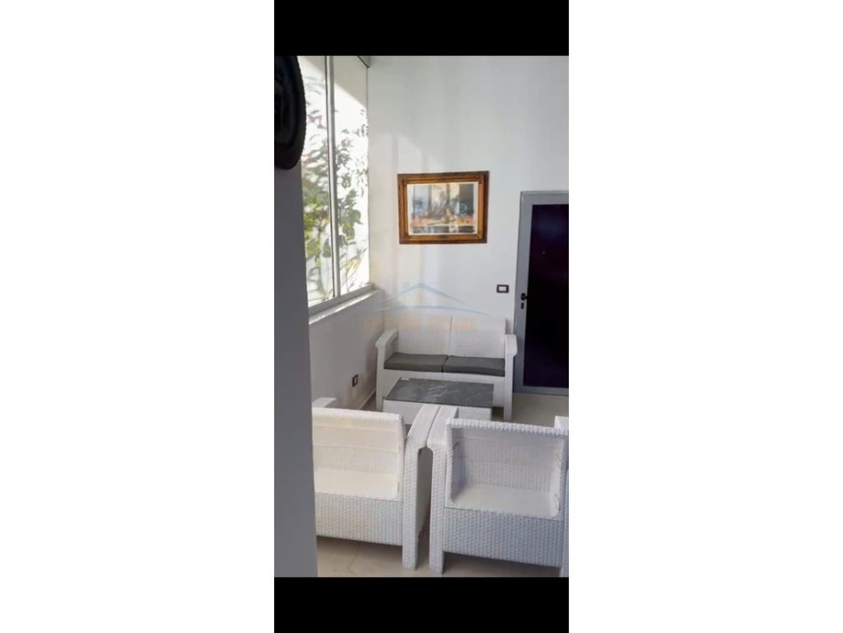Durres, jepet me qera ambjent biznesi Kati 0, 47 m² 400 € (Ura e Dajlanit)