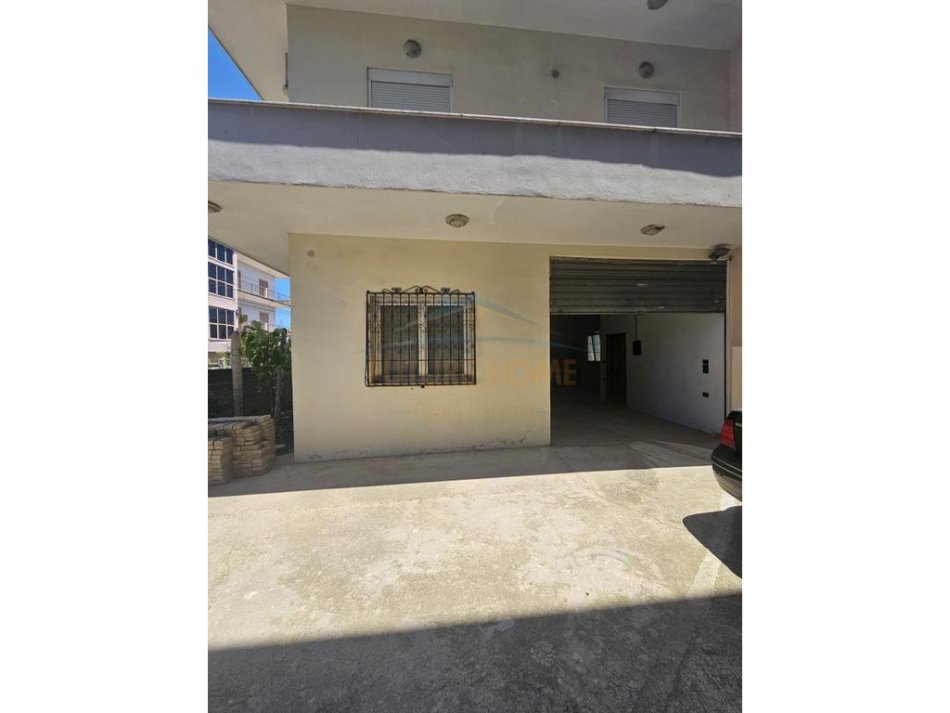 Durres, jepet me qera ambjent biznesi Kati 0, 80 m² 300 € (2 Eldat, Durres)