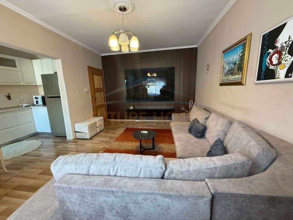 Tirane, shitet apartament 1+1 Kati 3, 59 m² 128.000 € (Perballe Delijorgjit)  UNA53627