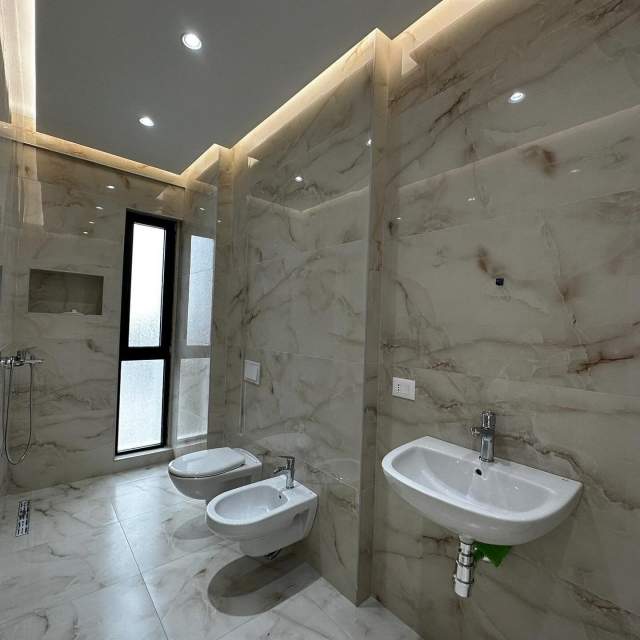 Tirane, jepet me qera apartament 2+1+BLK Kati 9, 100 m² 600 Euro (Kompleksi Arlis)