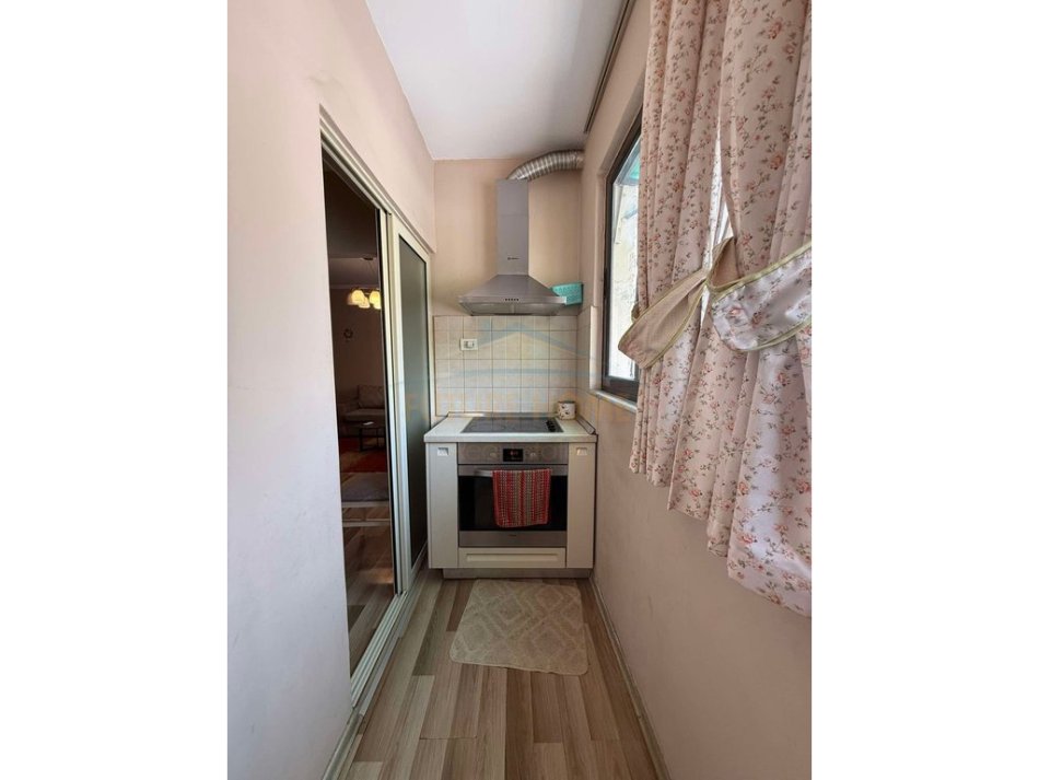 Tirane, shitet apartament 1+1 Kati 3, 59 m² 128.000 € (Perballe Delijorgjit)  UNA53627