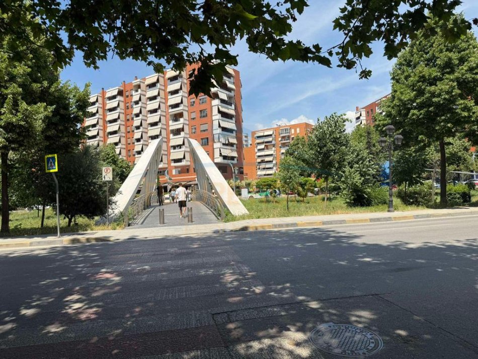 Tirane, shitet apartament 1+1 Kati 3, 59 m² 128.000 € (Perballe Delijorgjit)  UNA53627