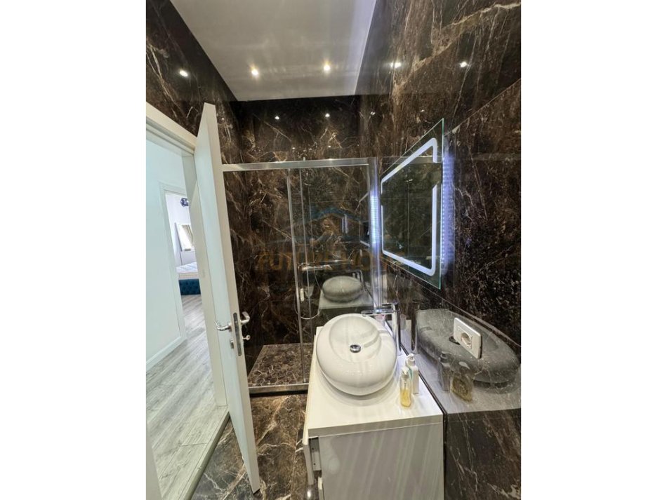 Tirane, shes apartament 2+1 Kati 0, 119 m² 218.000 € (Rruga Bill Klinton, Tiranë)