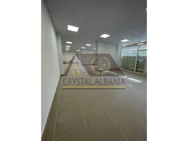 Tirane, jap me qera ambjent biznesi Kati 0, 336 m² 230.000 Euro