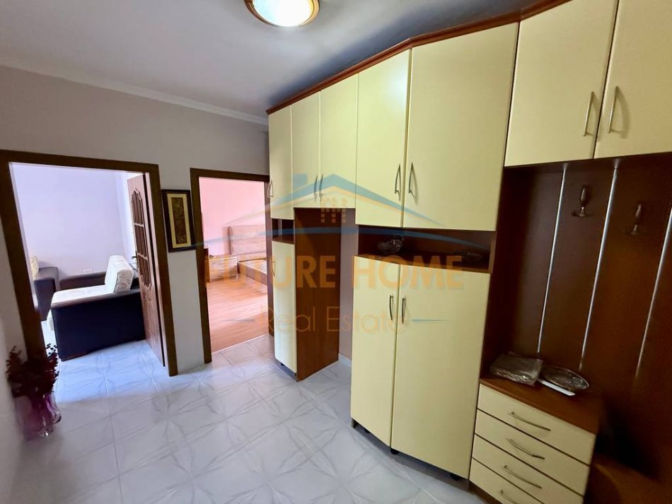 Tirane, shes apartament 1+1 Kati 4, 57 m² (&quot;Irfan Tomini&quot;.)