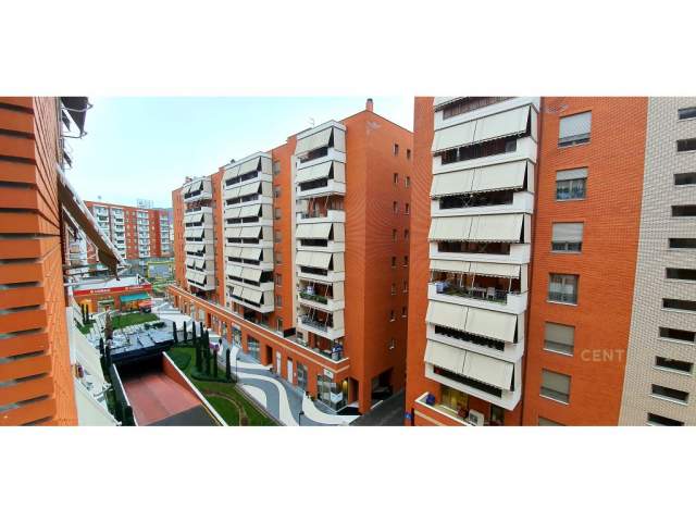 Tirane, jepet me qera apartament 1+1 Kati 4, 500 Euro (Rruga e Kavajes)