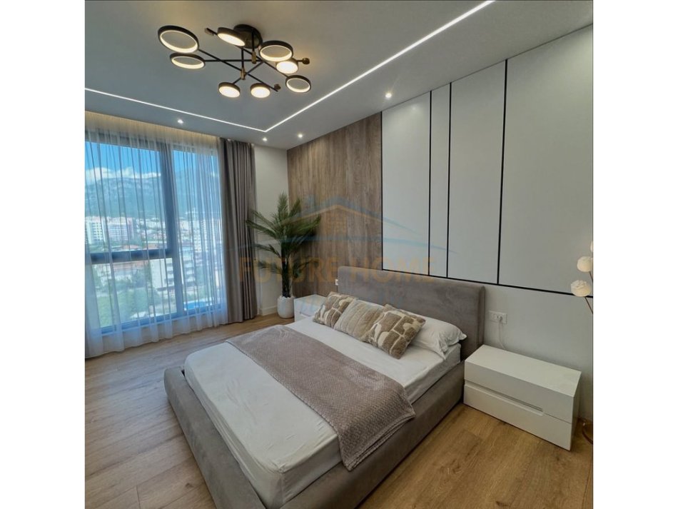 Tirane, shitet apartament 3+1 Kati 8, 160 m² 312.000 € 