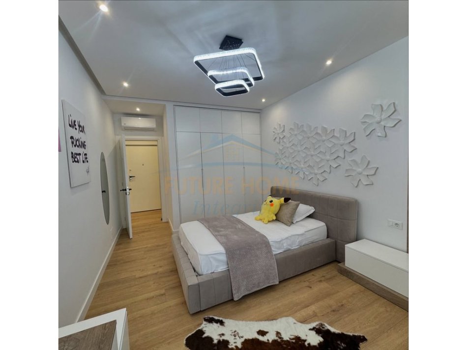 Tirane, shitet apartament 3+1 Kati 8, 160 m² 312.000 € 