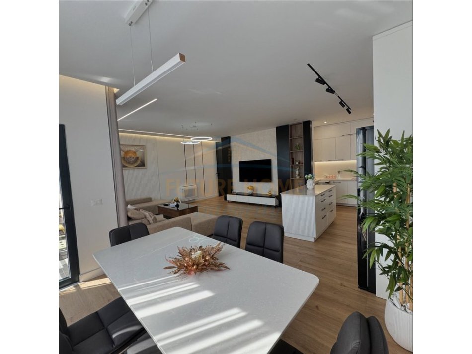 Shitet, Apartament 3+1+2, Rezidenca Erli, Tiranë. AL53690