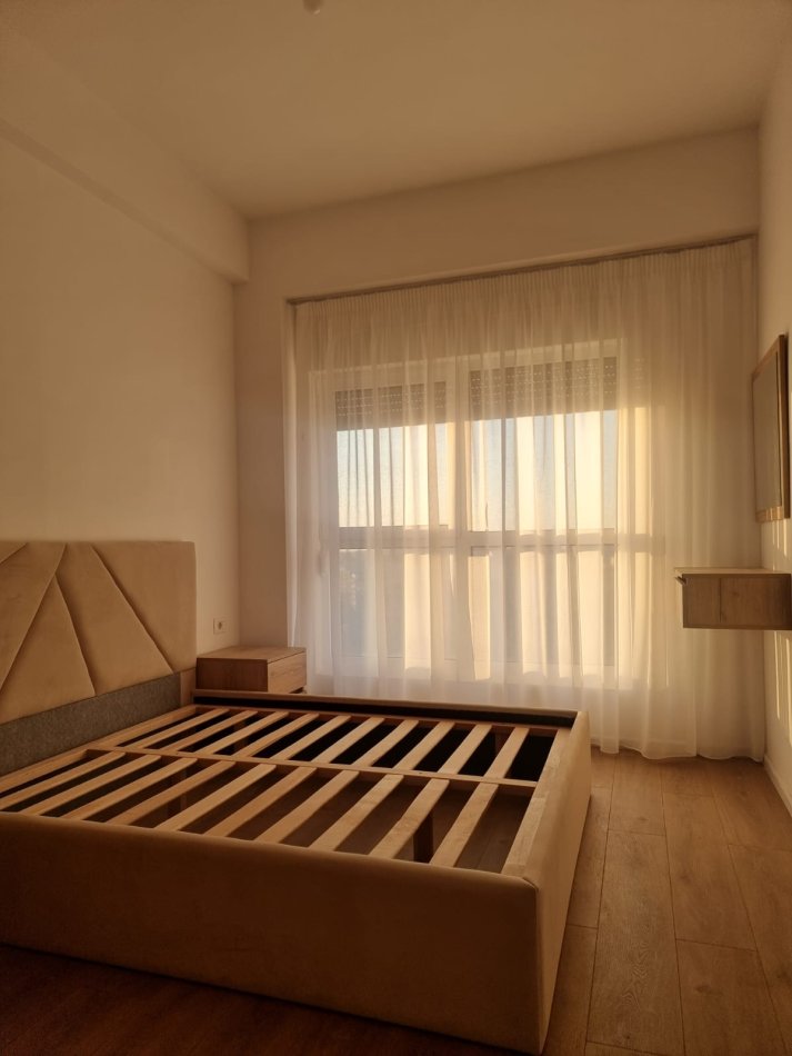 Tirane, jepet me qera apartament 1+1+Ballkon Kati 4, 58 m² 400 € (Pasho Hysa)