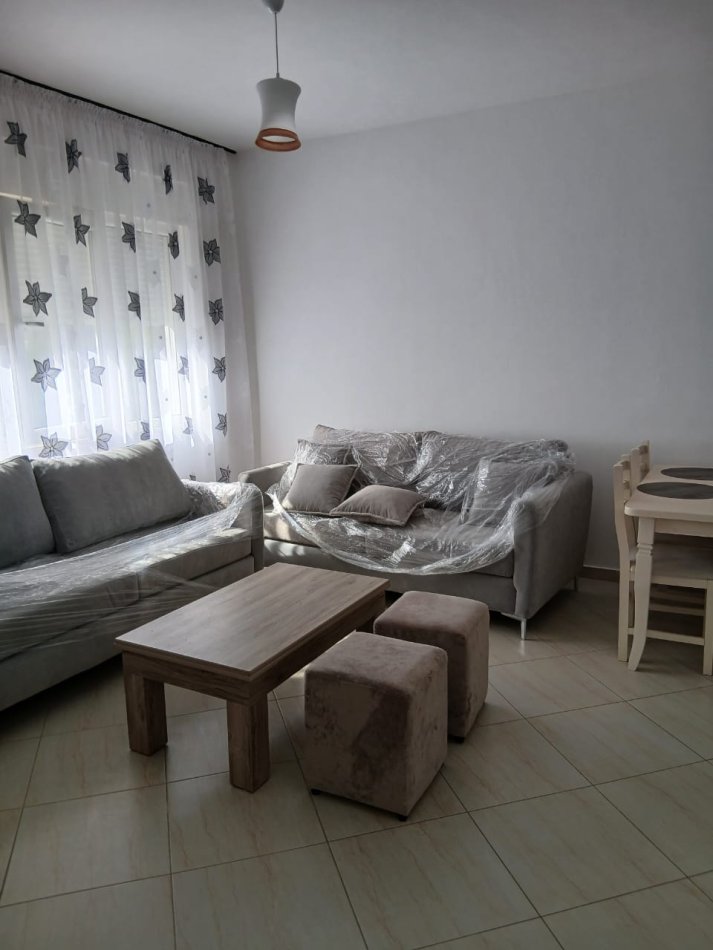 Tirane, jepet me qera apartament 2+1 Kati 2, 74 m² 500 € (LIQENI I THATE)