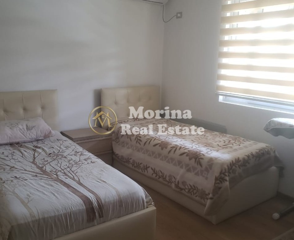 Tirane, shitet Vile Kati 1, 499 m² 330.000 € (Rruga Mihal Grameno/Tregu Elektrik)