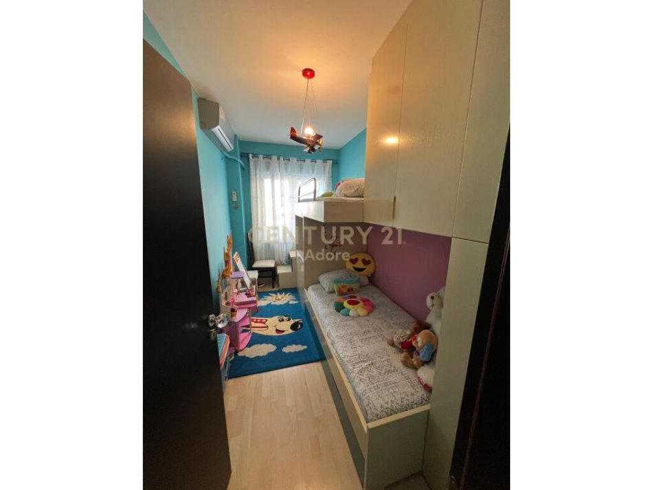 Tirane, shitet apartament 2+1+Ballkon , 85 m² 105.000 € (Apartament 2+1 per Shitje ne Yzberisht!)