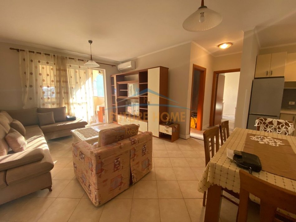Tirane, jepet me qera apartament 2+1+Ballkon Kati 9, 110 m² 700 € (Myslym Shyri)