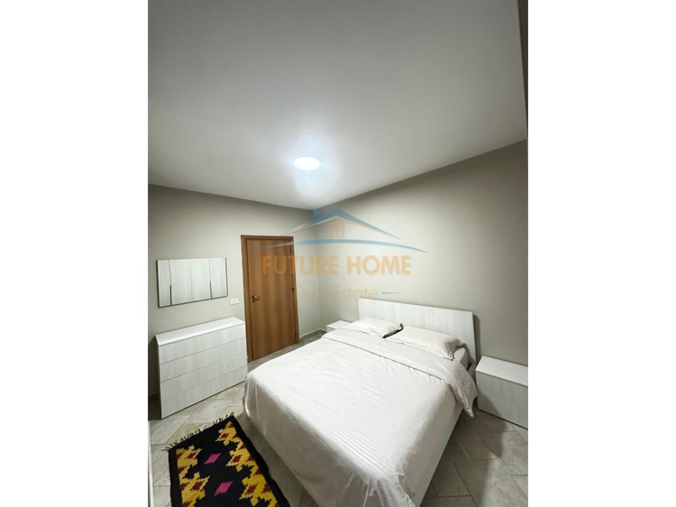 Tirane, jepet me qera apartament 1+1 Kati 15, 60 m² 550 € (Qendër, Tiranë)