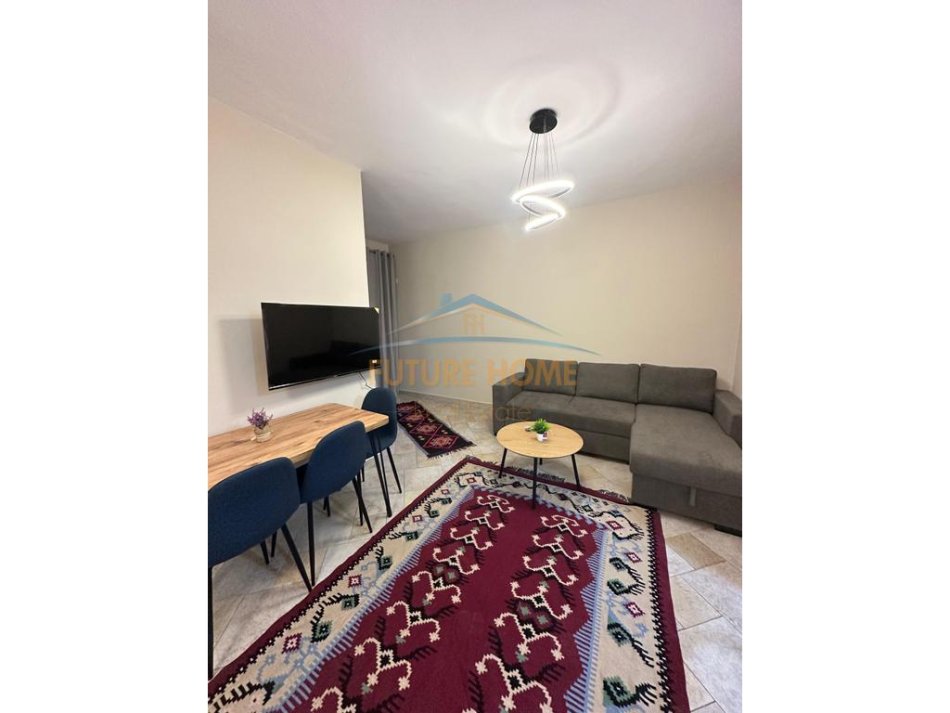 Tirane, jepet me qera apartament 1+1 Kati 15, 60 m² 550 € (Qendër, Tiranë)