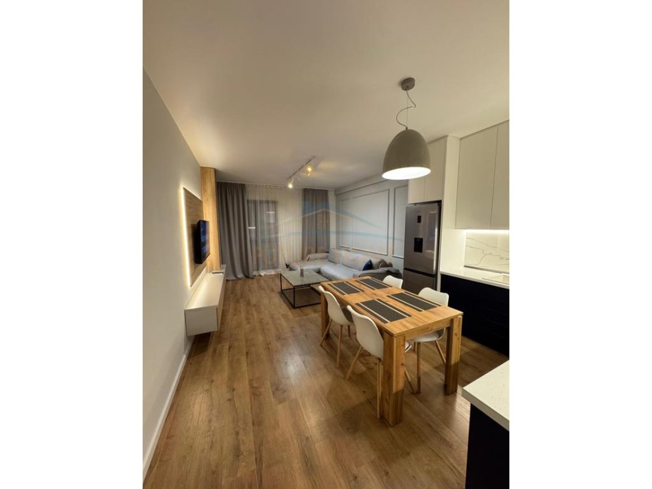 Tirane, shitet apartament 2+1 Kati 6, 96 m² 260.000 € (farmacia 10)