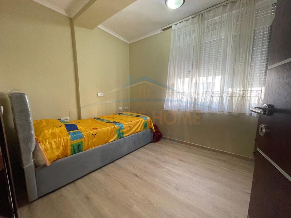 Tirane, jepet me qera apartament 2+1 Kati 4, 65 m² 600 € (Stadiumi Dinamo, Tiranë)