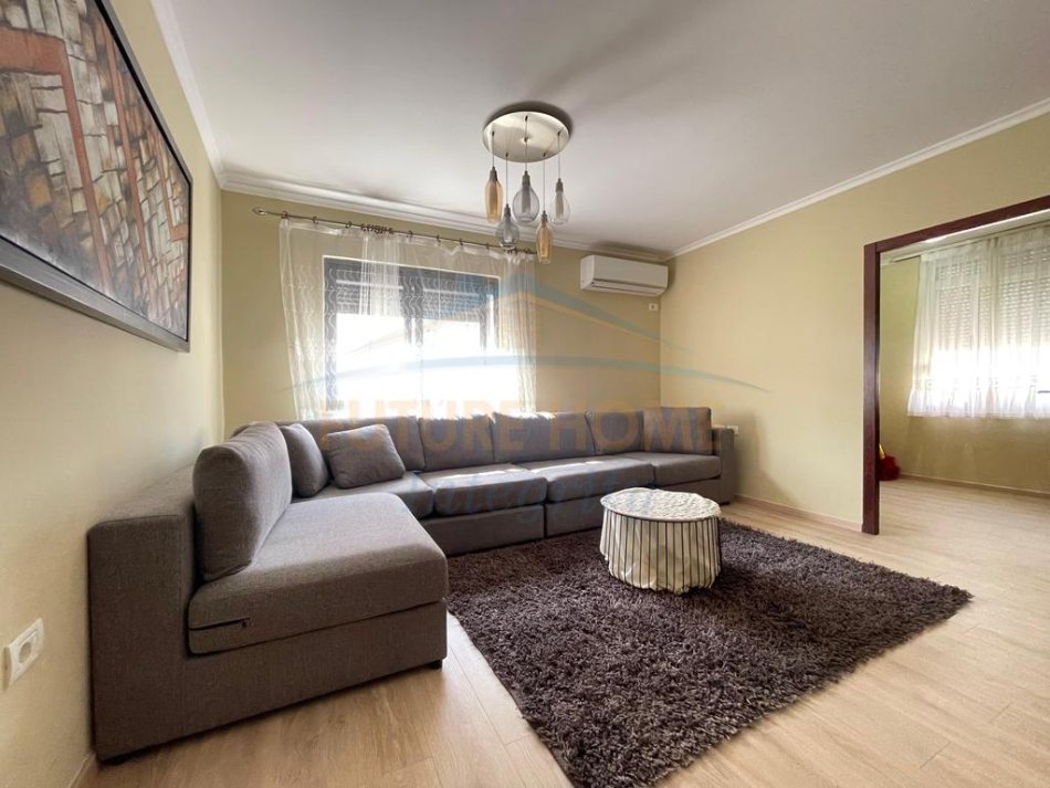 Tirane, jepet me qera apartament 2+1 Kati 4, 65 m² 600 € (Stadiumi Dinamo, Tiranë)