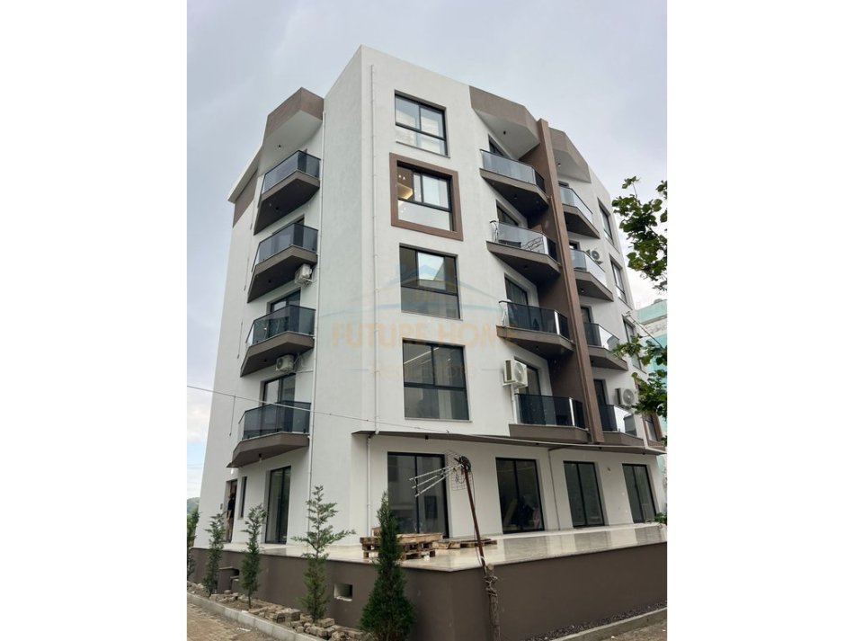 Durres, shes apartament 1+1 Kati 3, 51 m² 75.000 € (Prane Pishave te Buta, Mali i Robit)