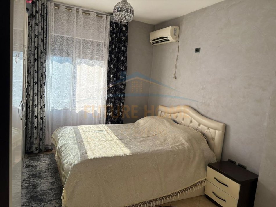 Durres, jepet me qera apartament 1+1+Aneks Kati 4, 55 m² 400 € (Markata,durres)