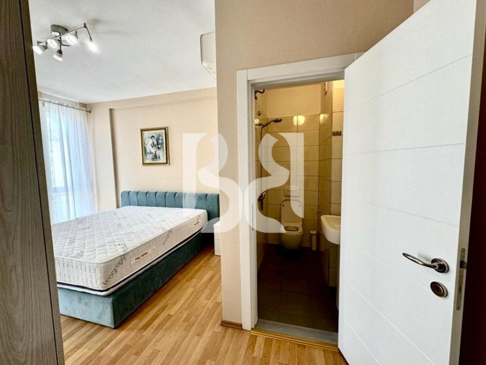 Tirane, jepet me qera apartament 2+1 Kati 5, 96 m² 800 € (Rruga e Kavajes)
