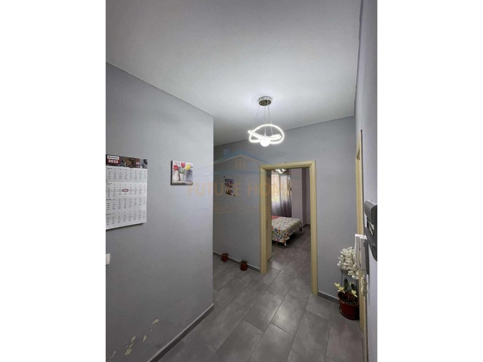Tirane, jepet me qera apartament 1+1+Ballkon Kati 2, 70 m² 430 € (ARC HOTEL)   UNA53925