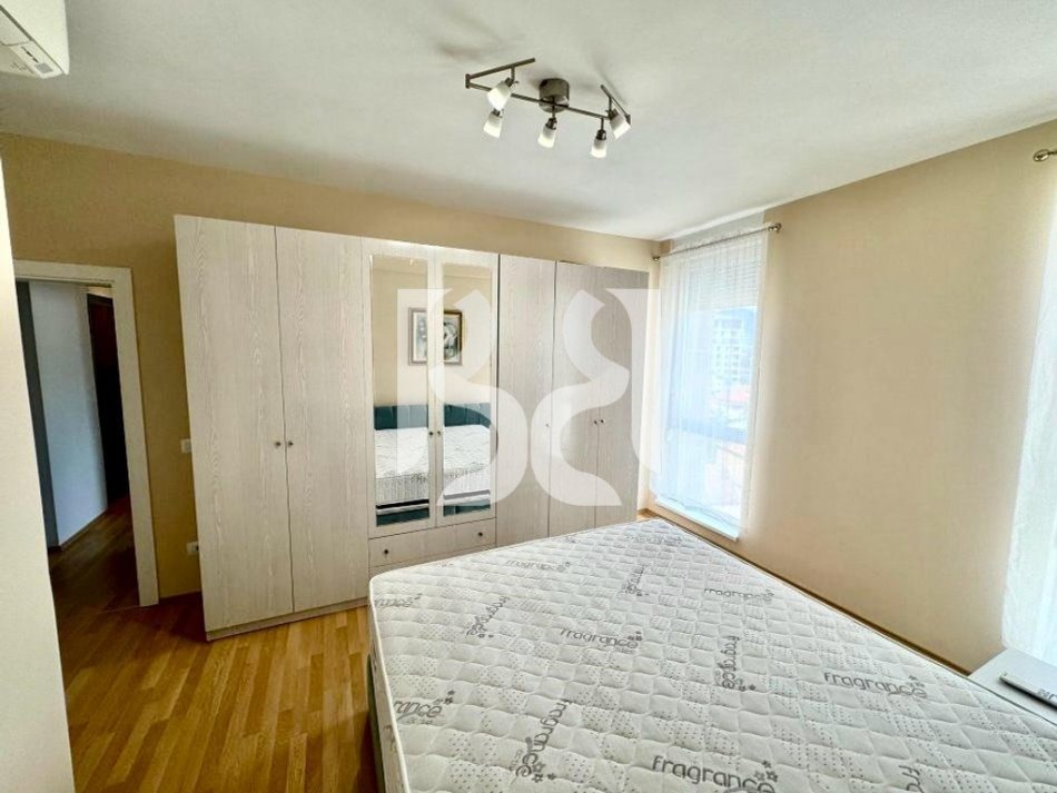 Tirane, jepet me qera apartament 2+1 Kati 5, 96 m² 800 € (Rruga e Kavajes)