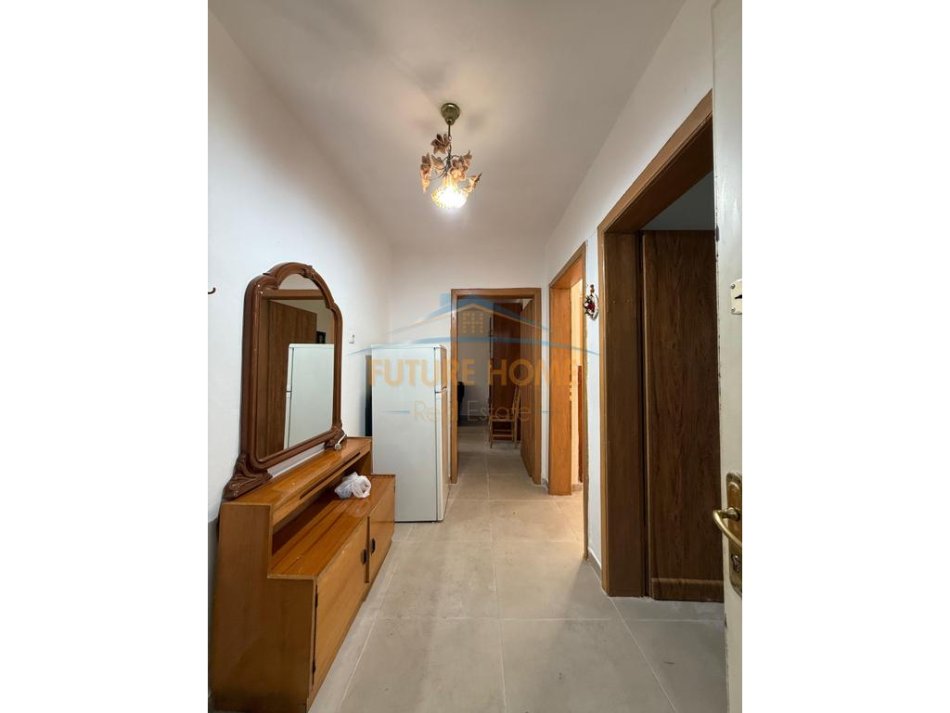 Qera – Apartament 3+1 21 Dhjetori – 600 €