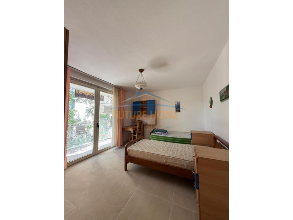 Qera – Apartament 3+1 21 Dhjetori – 600 €