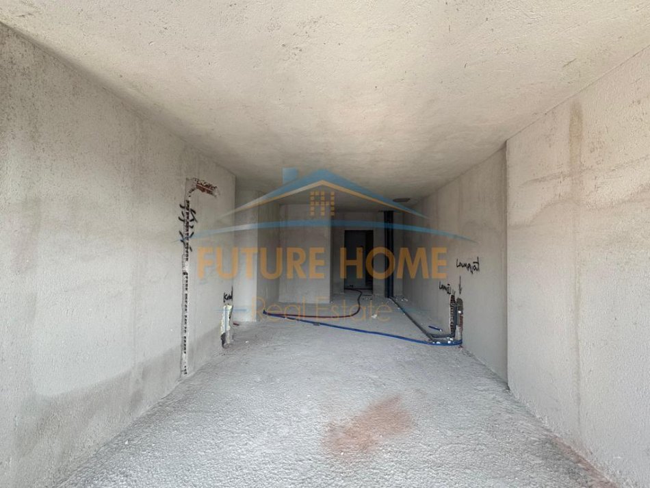Shitet – Apartament 1+1 Residenca White Tower, Komuna e Parisit – 230,000 €