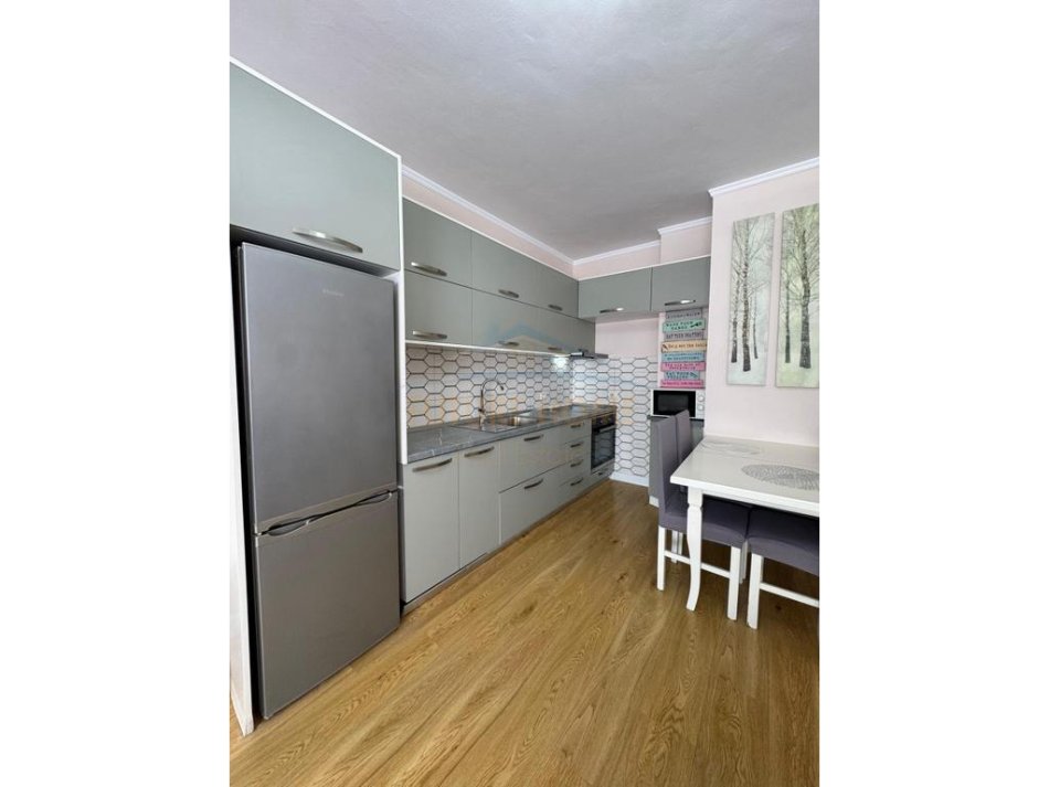 Tirane, shitet apartament 2+1 Kati 5, 88 m² 130.000 € (MISTO MAME)   UNA54018