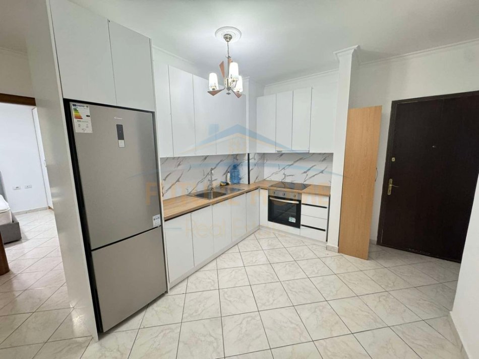 Tirane, jepet me qera apartament 2+1 Kati 2, 92 m² 500 € (EJA STUDIO)  UNA54025
