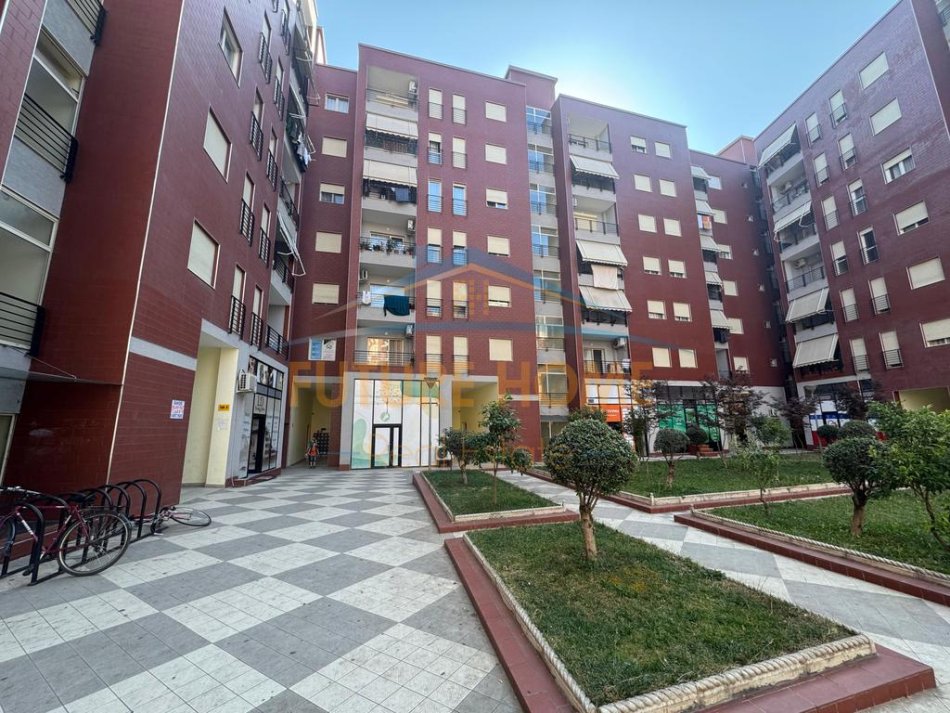 Tirane, shitet apartament 2+1 Kati 4, 92 m² 193.000 € 