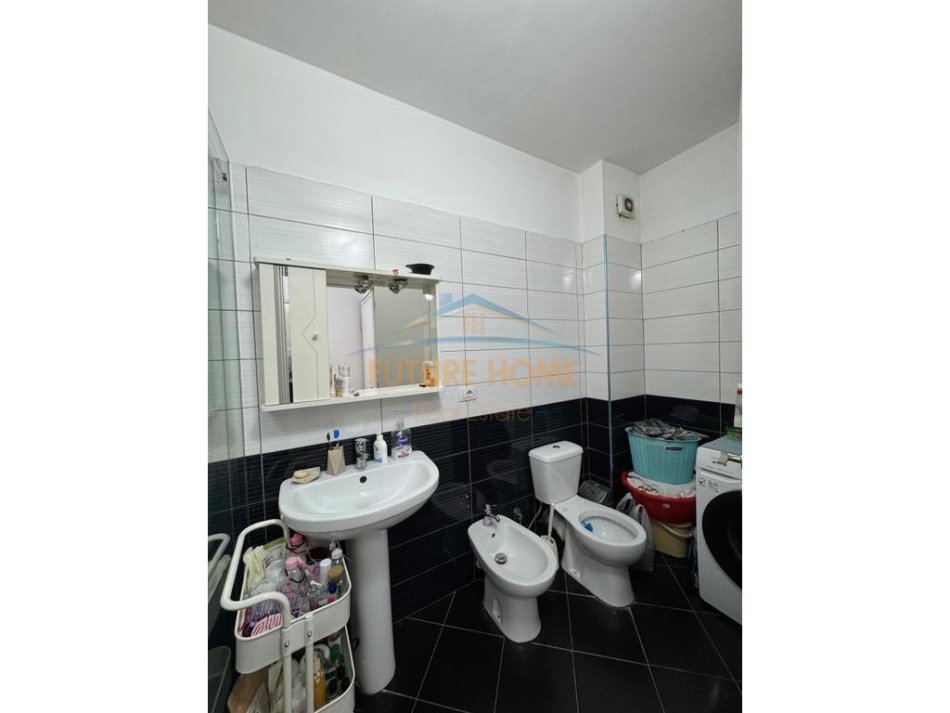 Tirane, shitet apartament 2+1 Kati 4, 92 m² 193.000 € 