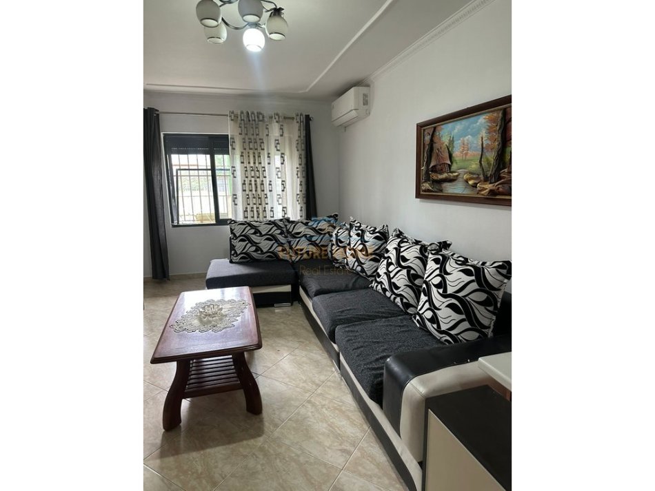 Tirane, jepet me qera apartament 1+1 Kati 1, 103 m² 450 € (rrugen Dritan Hoxha)